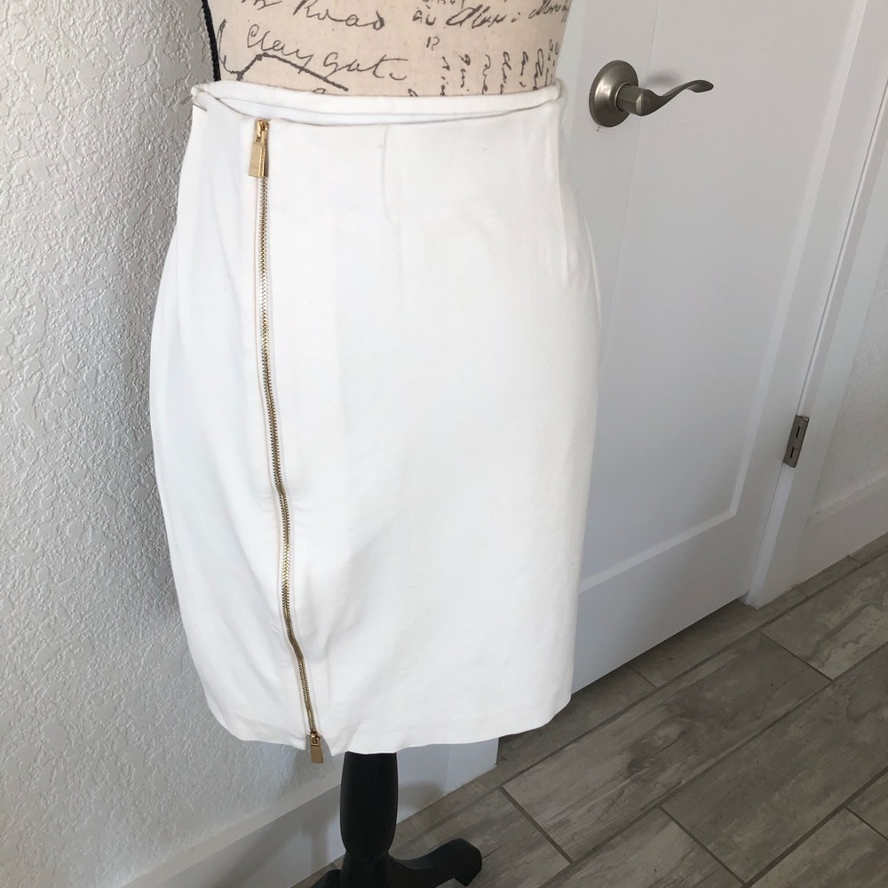 VINCE CAMUTO PONTE KNIT SKIRT SIZE 8 WITH GOLD ZIPPER
